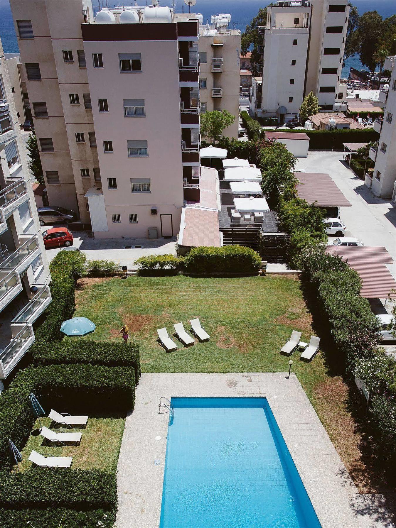 Vega Apartments Limassol Exterior photo
